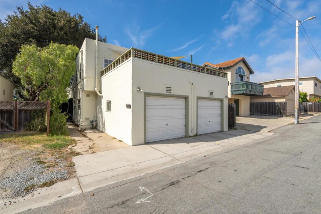 Monroe Street Property Photo 17