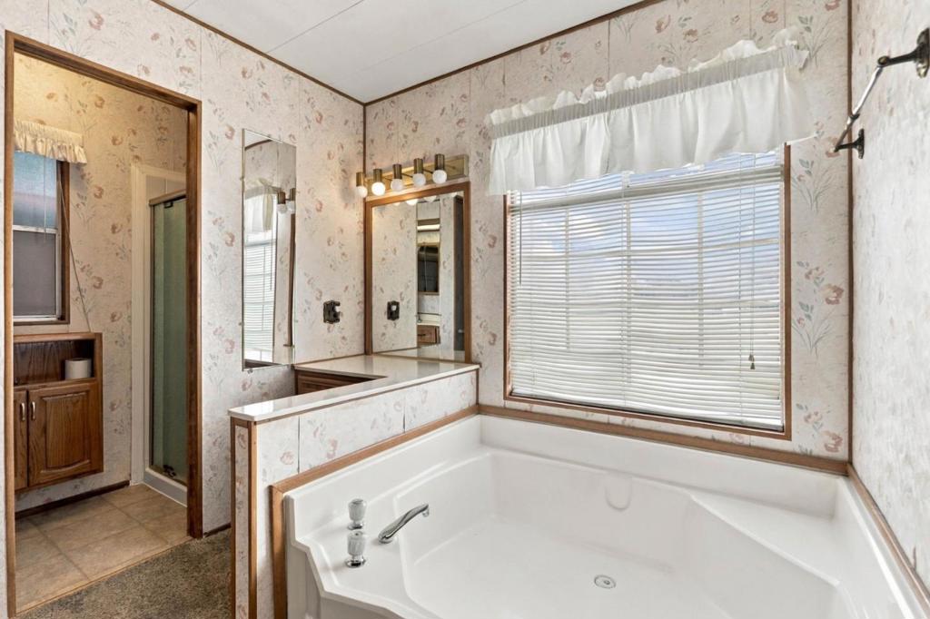 510 Millpond Drive 510 Property Photo 32