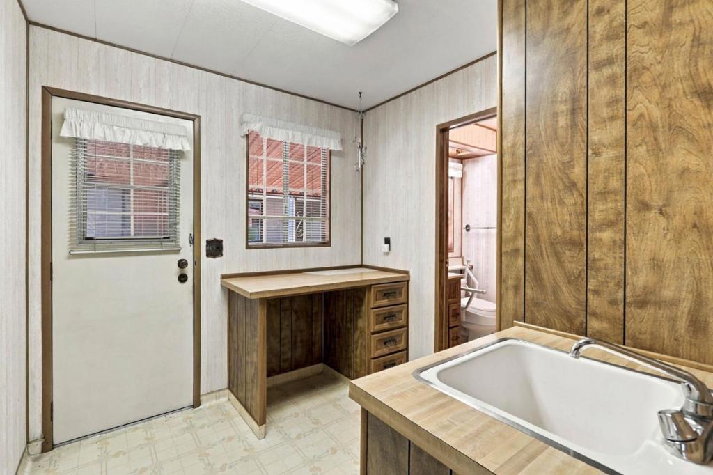 510 Millpond Drive 510 Property Photo 36