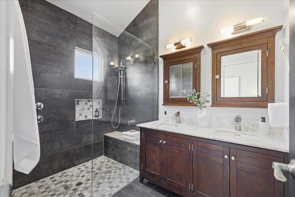 208 Village Lane Property Photo 25