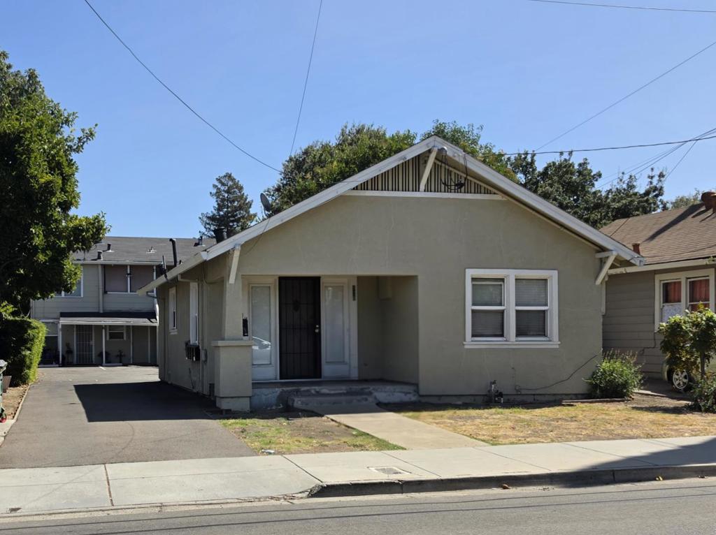 376 Leigh Avenue Property Photo 1