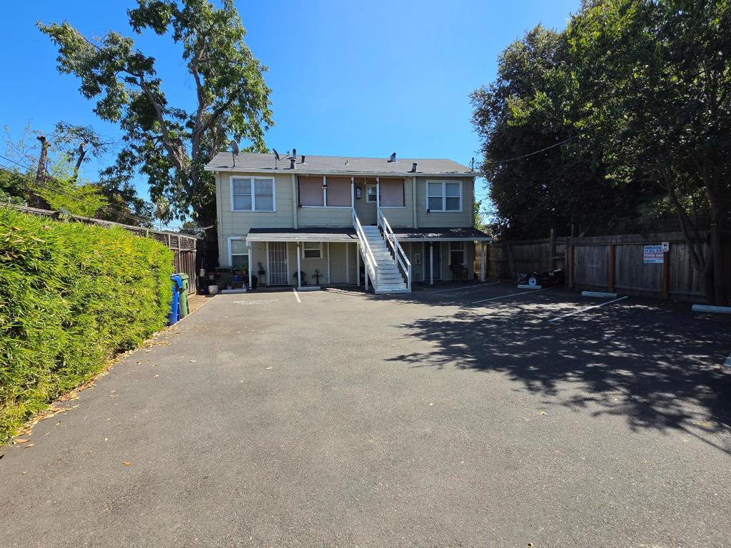 376 Leigh Avenue Property Photo 4