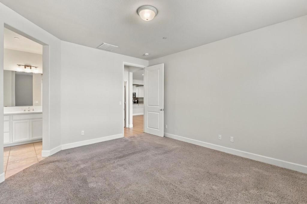 610 Valencia Way Property Photo 9