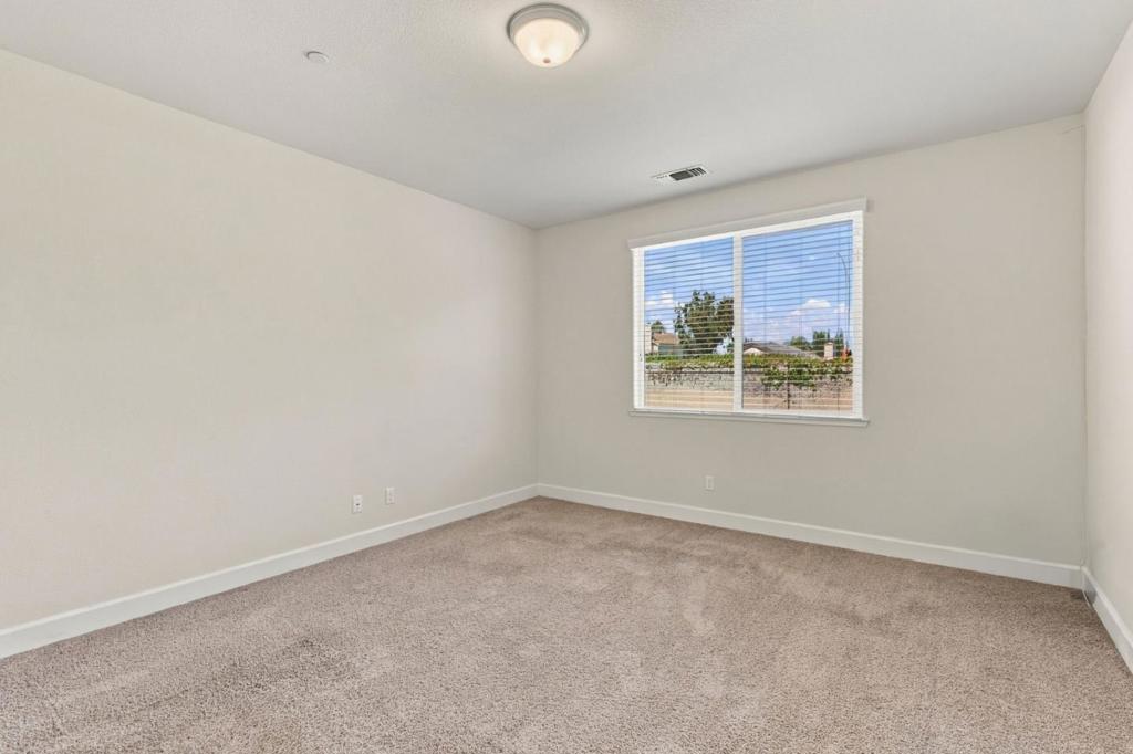 610 Valencia Way Property Photo 10