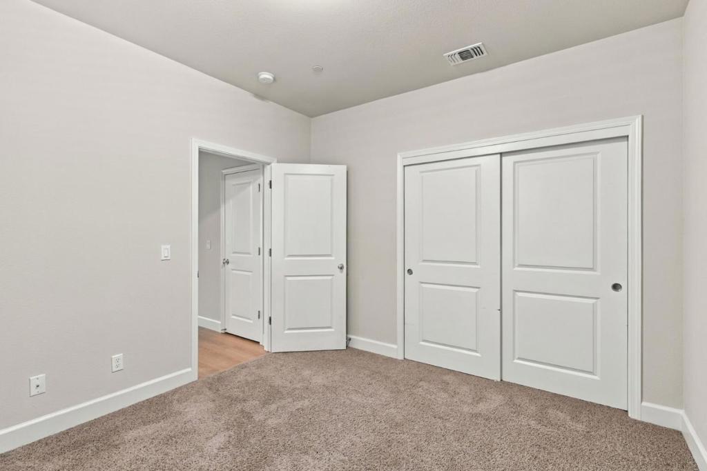 610 Valencia Way Property Photo 11