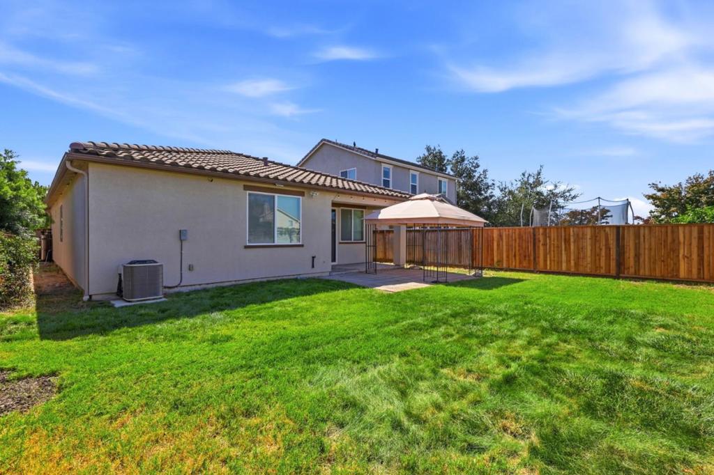 610 Valencia Way Property Photo 18