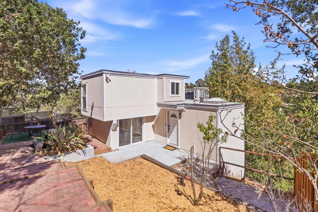 237 Winding Way Property Photo 1