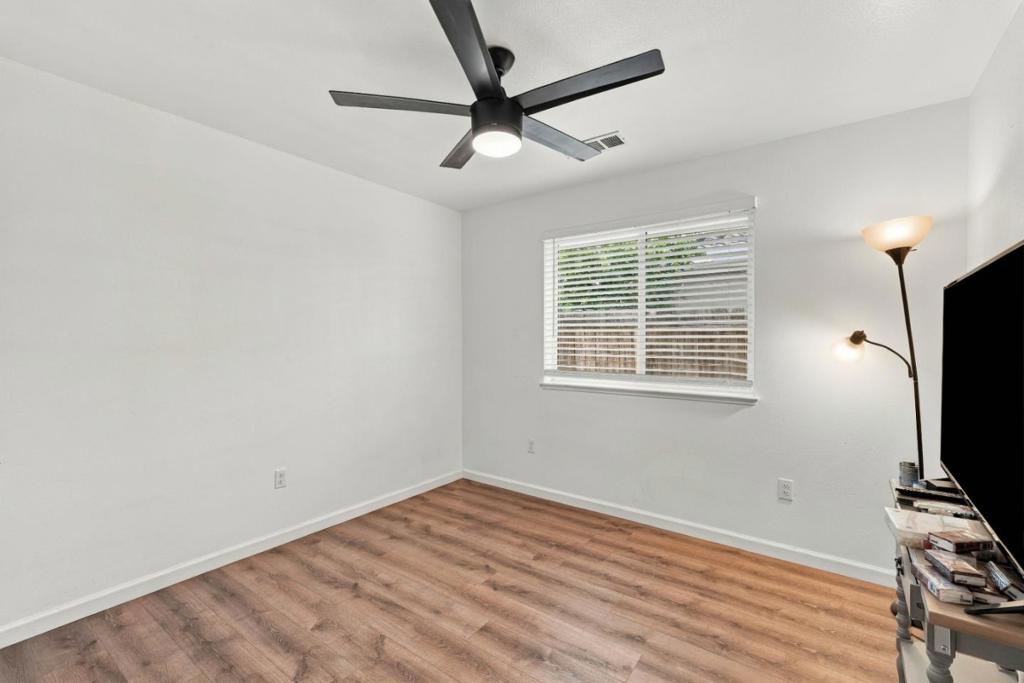 ML82062932 Property Photo 14