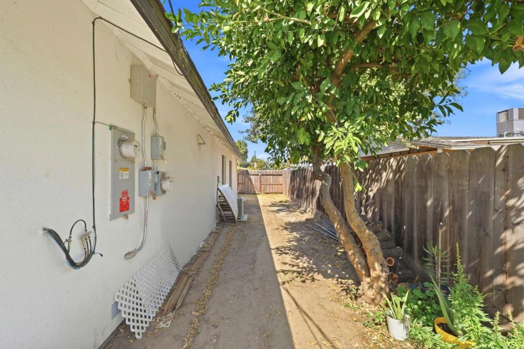 ML82062932 Property Photo 38