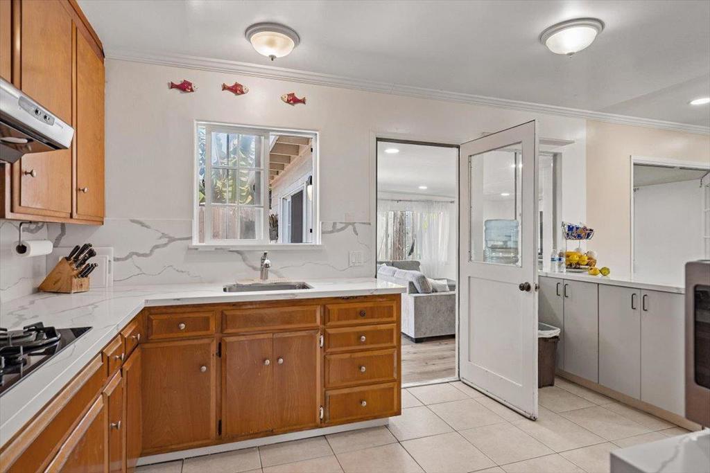 748 Hill Avenue Property Photo 10