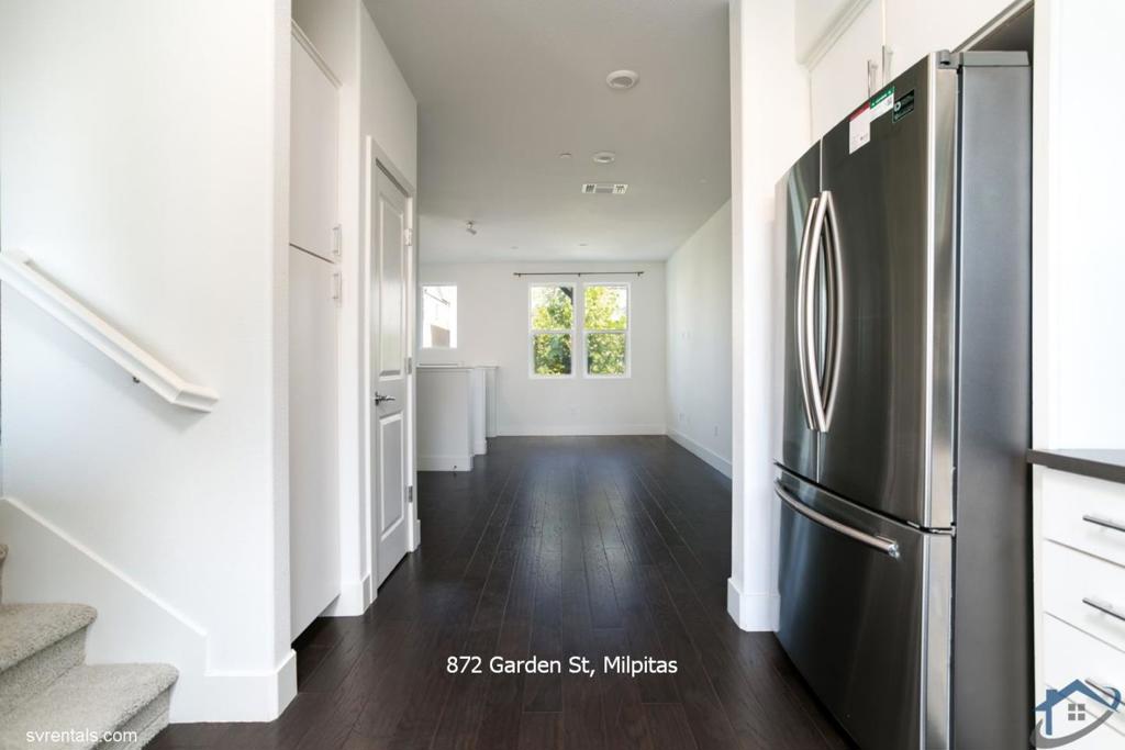 872 Garden Street Property Photo 5