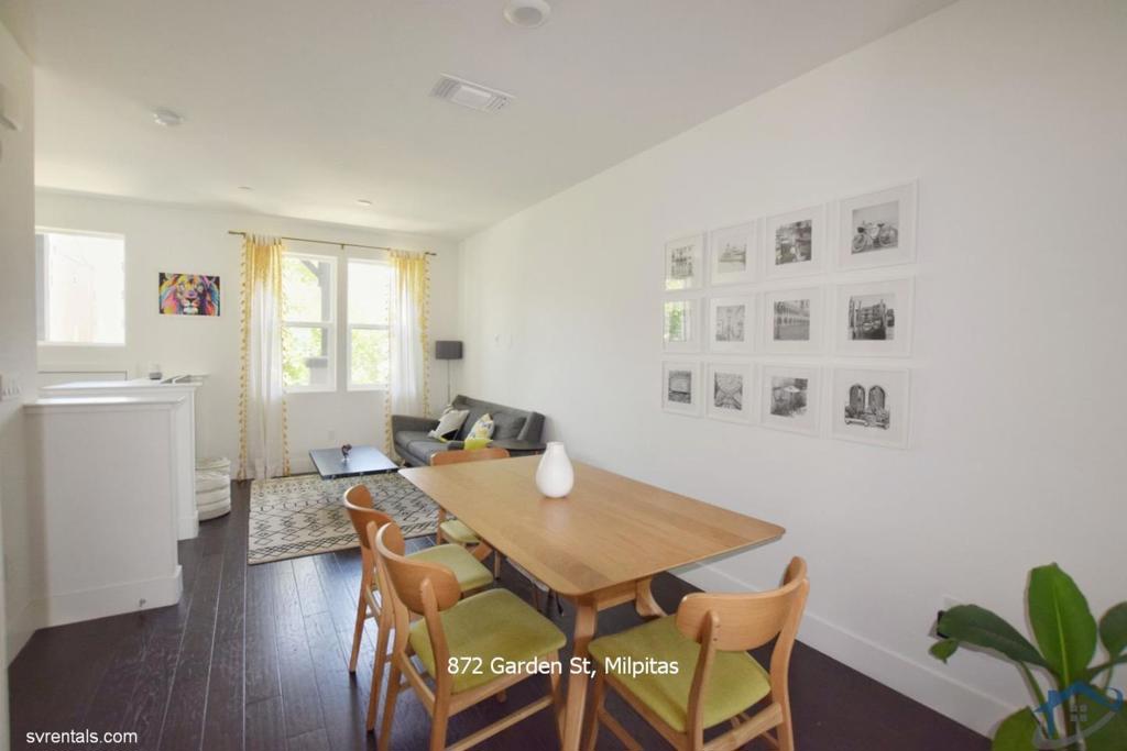 872 Garden Street Property Photo 8