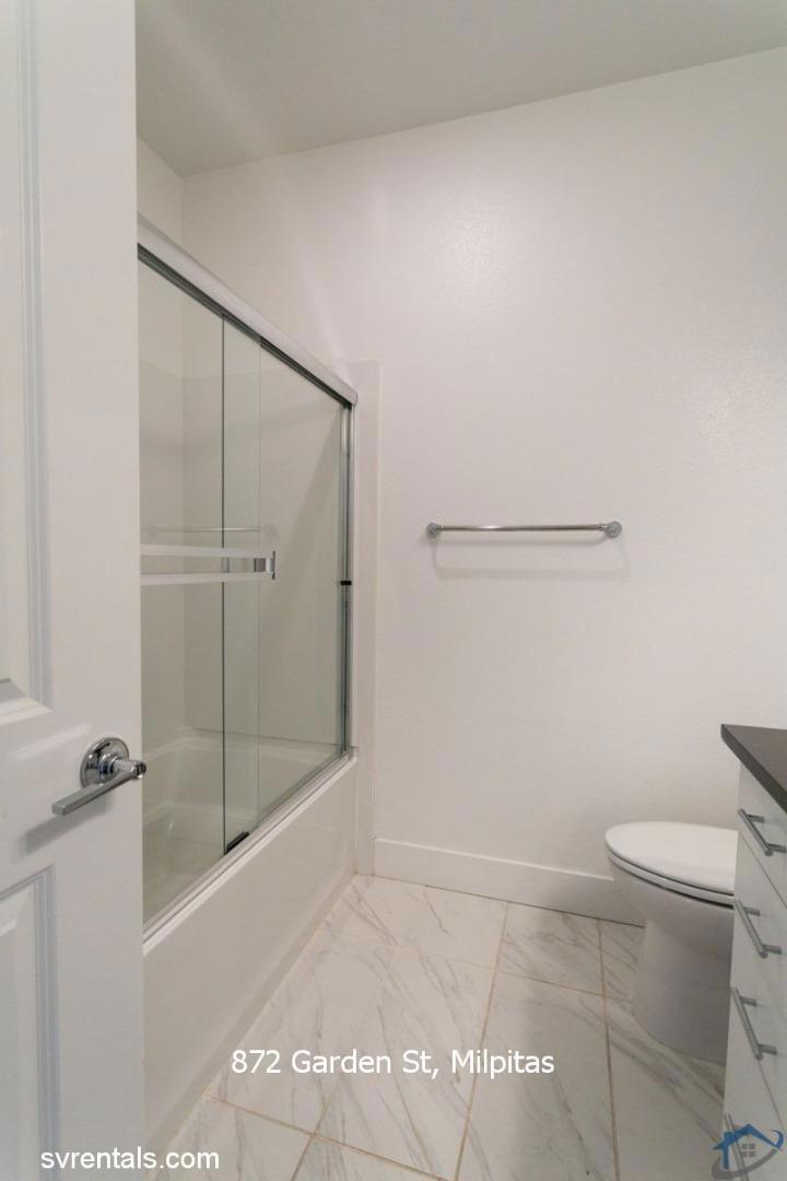 872 Garden Street Property Photo 16