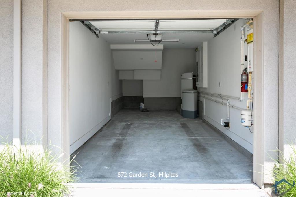 872 Garden Street Property Photo 25