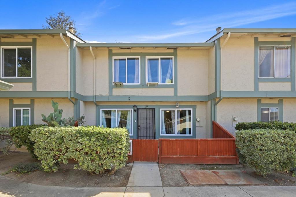 725 Balfour Drive Property Photo 1