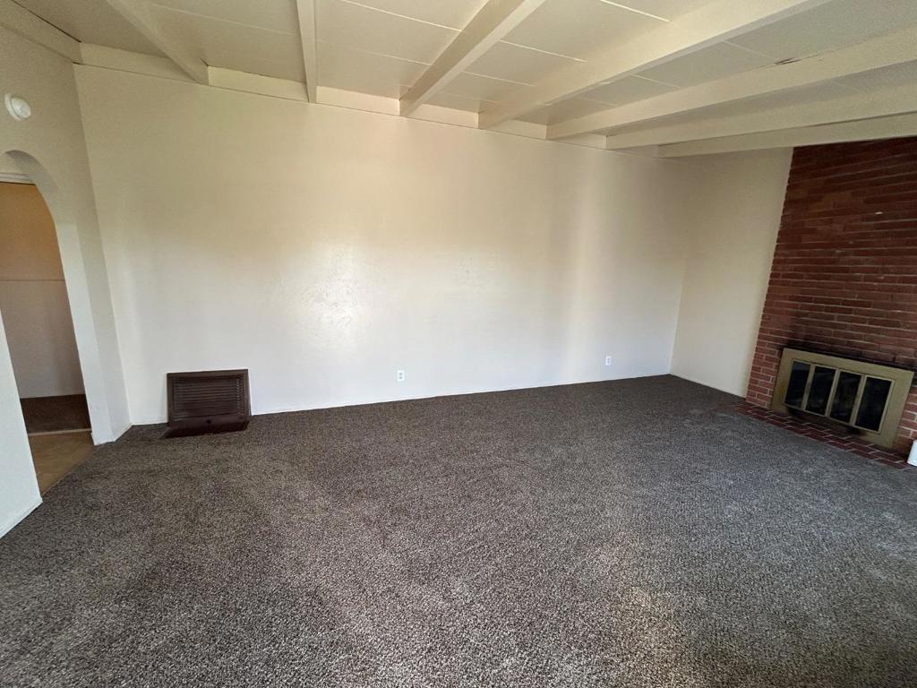 1259 Summit Drive Property Photo 4