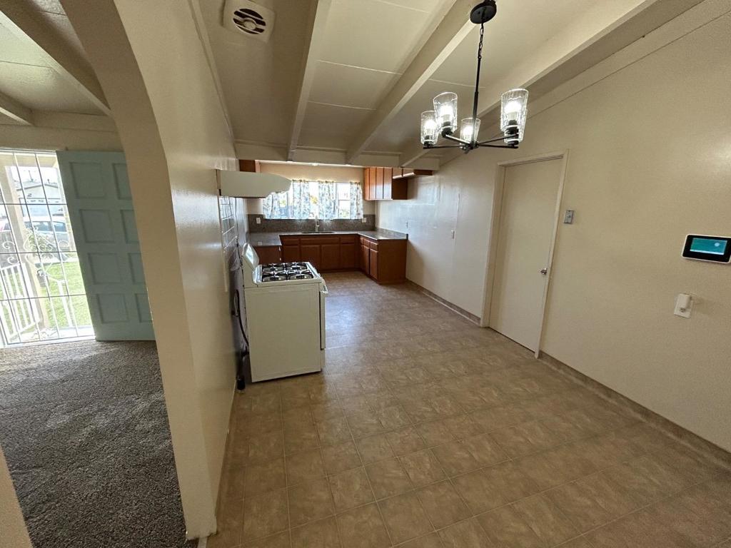 1259 Summit Drive Property Photo 6