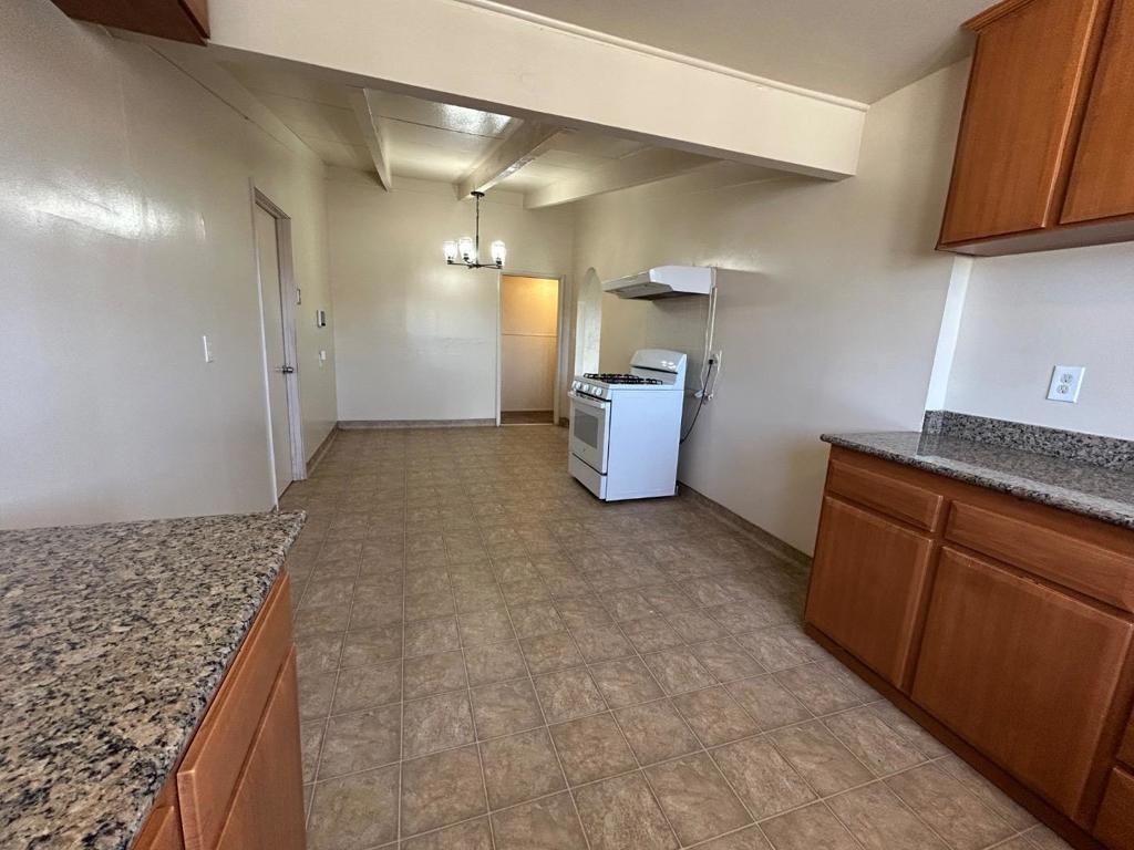 1259 Summit Drive Property Photo 8