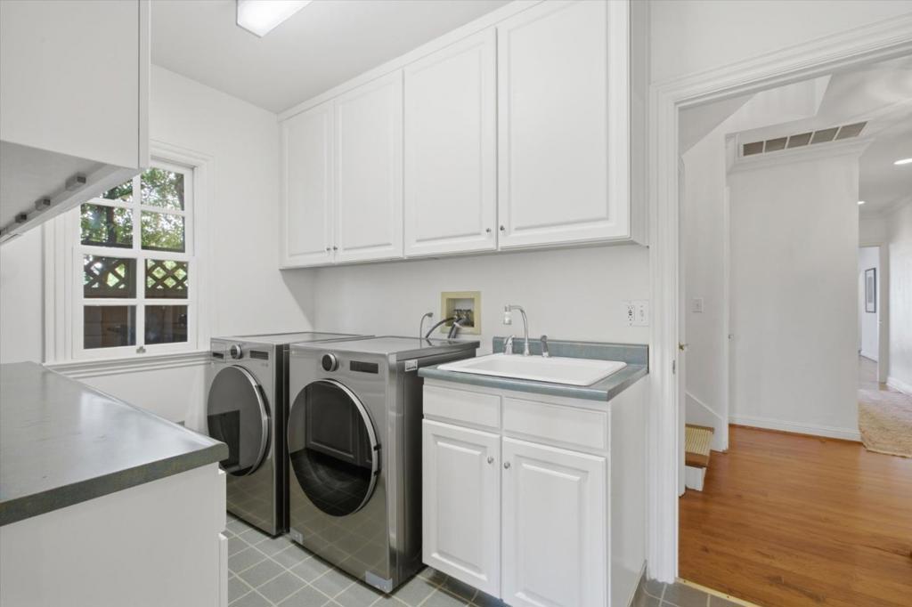 883 Riverside Drive Property Photo 32