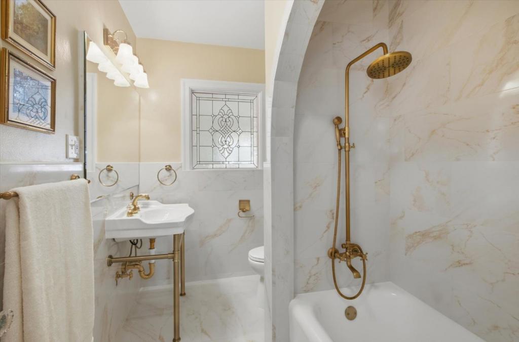 883 Riverside Drive Property Photo 33