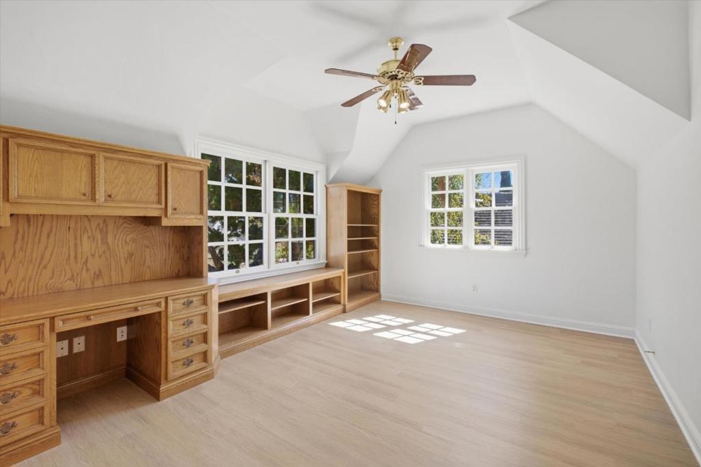 883 Riverside Drive Property Photo 36