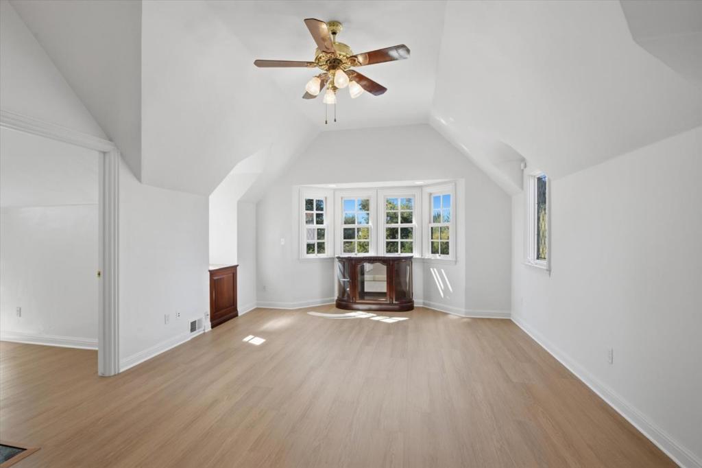 883 Riverside Drive Property Photo 44