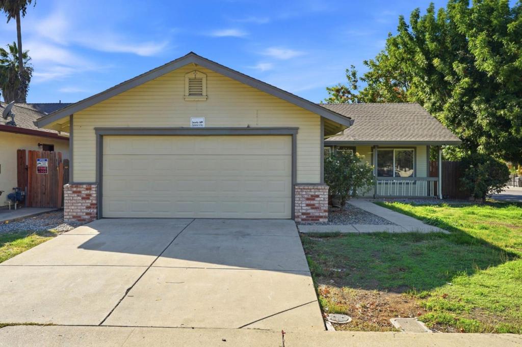 2113 Shelby Creek Court Property Photo 5