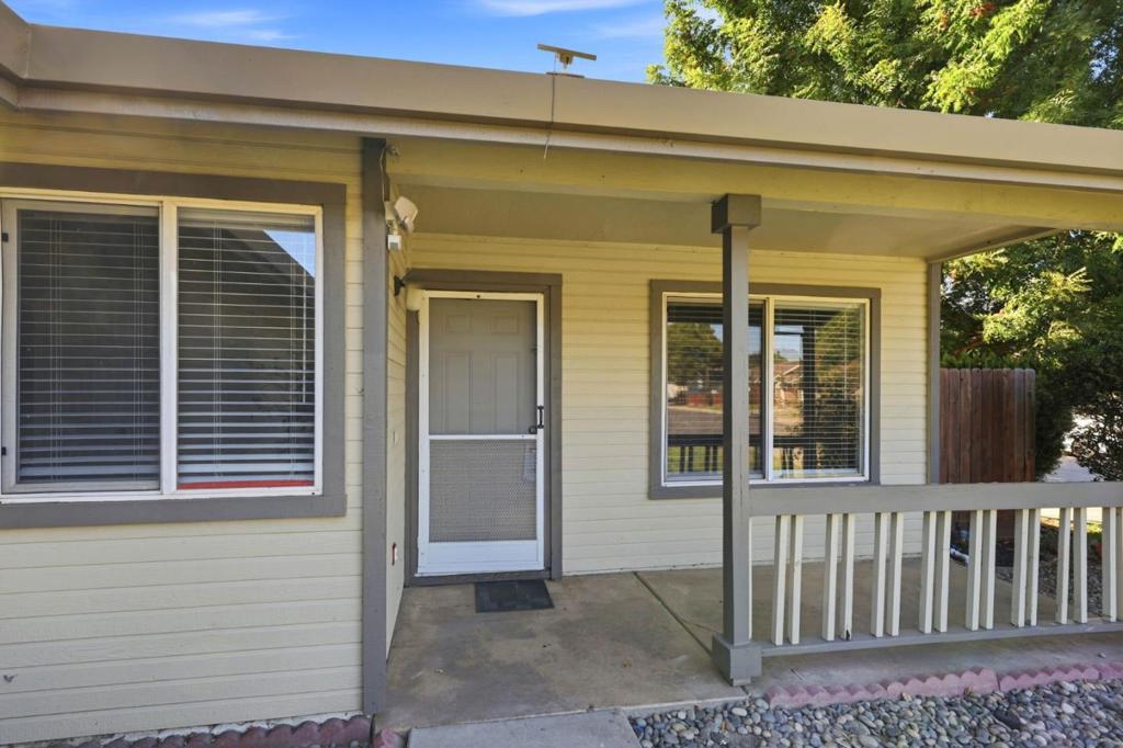 2113 Shelby Creek Court Property Photo 6