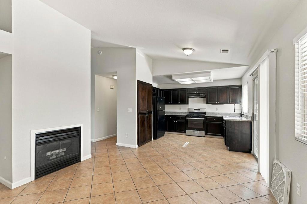 2113 Shelby Creek Court Property Photo 10