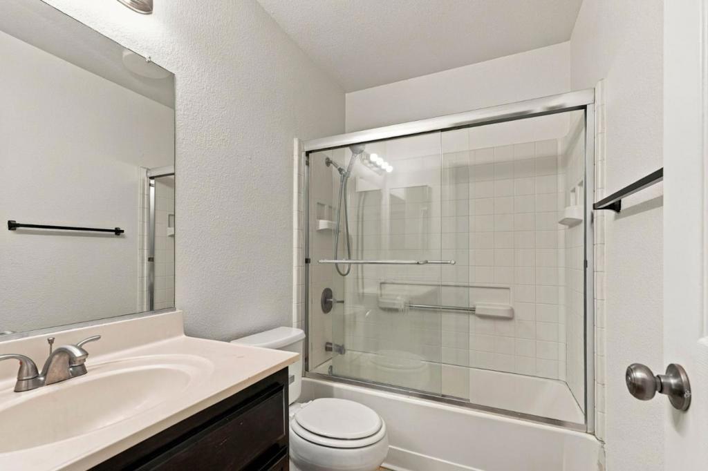 2113 Shelby Creek Court Property Photo 35