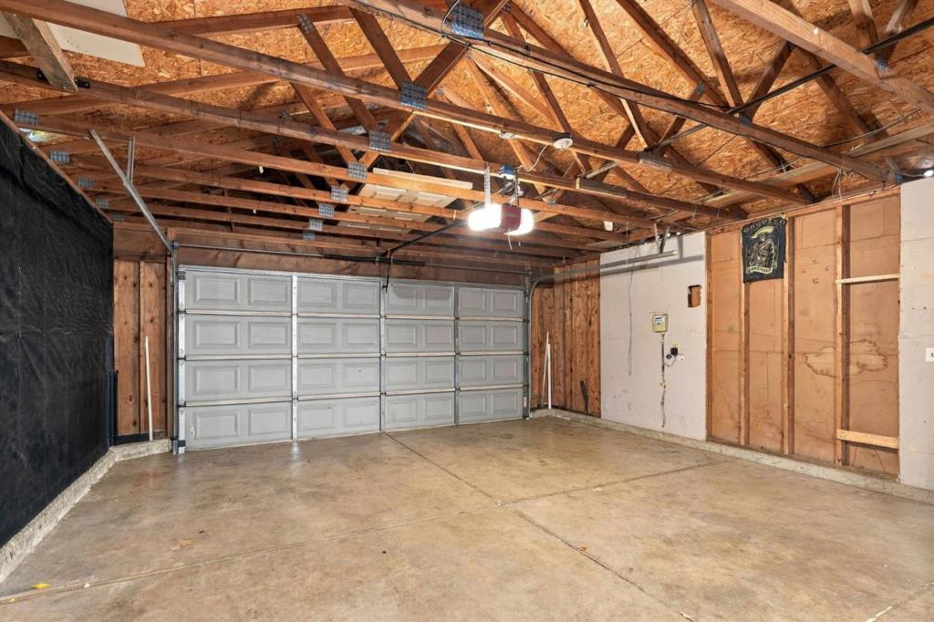 2113 Shelby Creek Court Property Photo 38