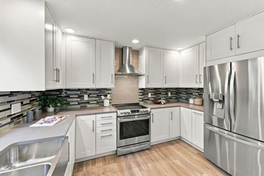 1689 Walters Avenue Property Photo 12
