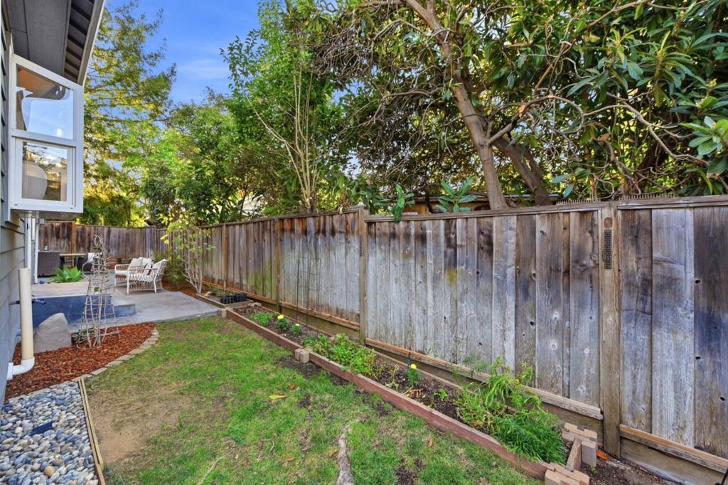 1689 Walters Avenue Property Photo 36