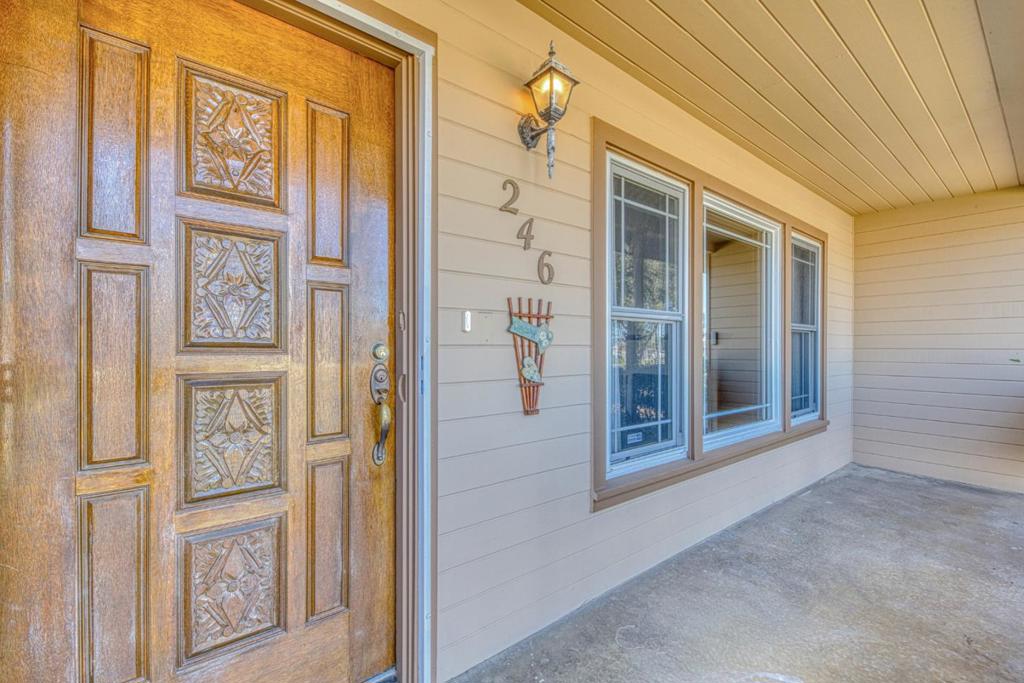 246 Dororo Drive Property Photo 2