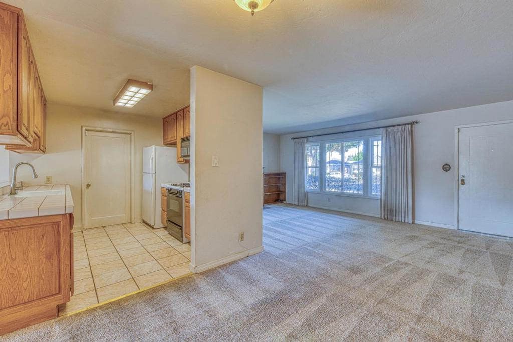 246 Dororo Drive Property Photo 7