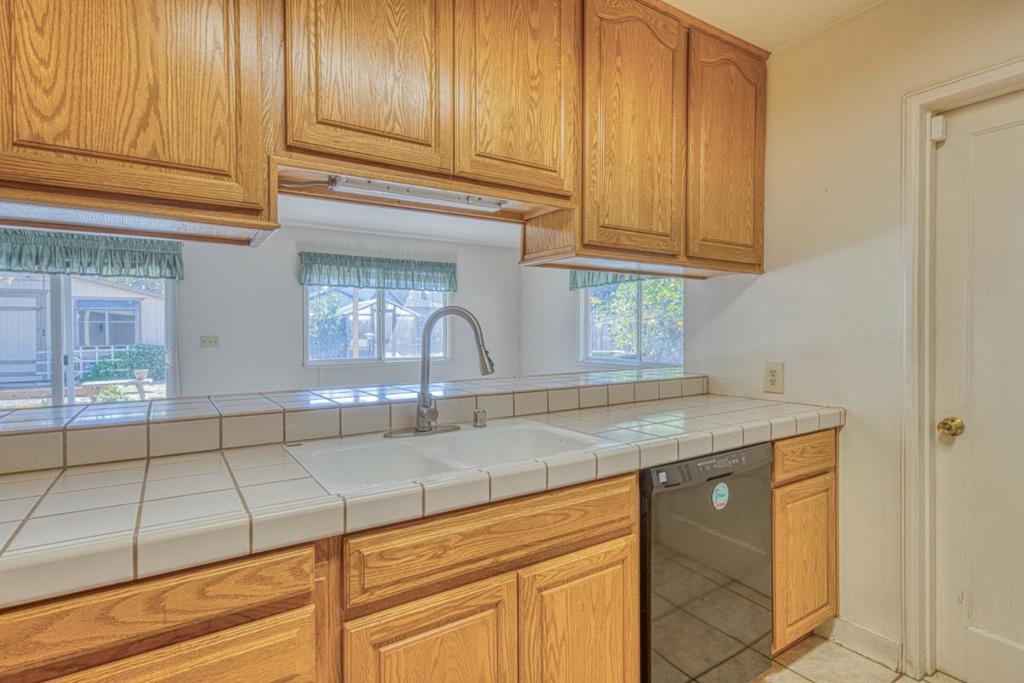 246 Dororo Drive Property Photo 10