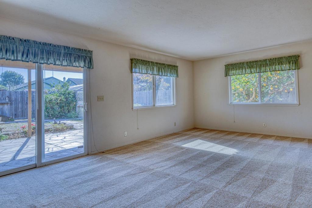 246 Dororo Drive Property Photo 11