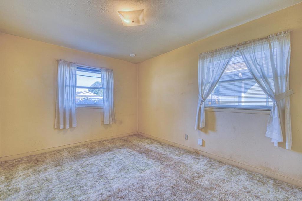 246 Dororo Drive Property Photo 22