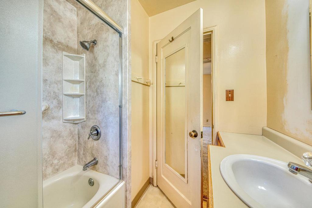 246 Dororo Drive Property Photo 25