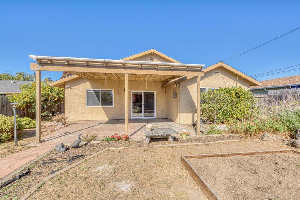 246 Dororo Drive Property Photo 26