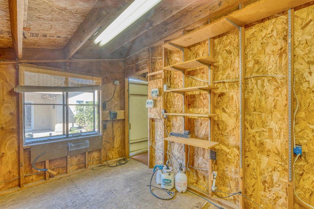 246 Dororo Drive Property Photo 33