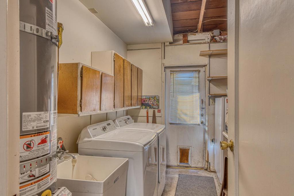 246 Dororo Drive Property Photo 37
