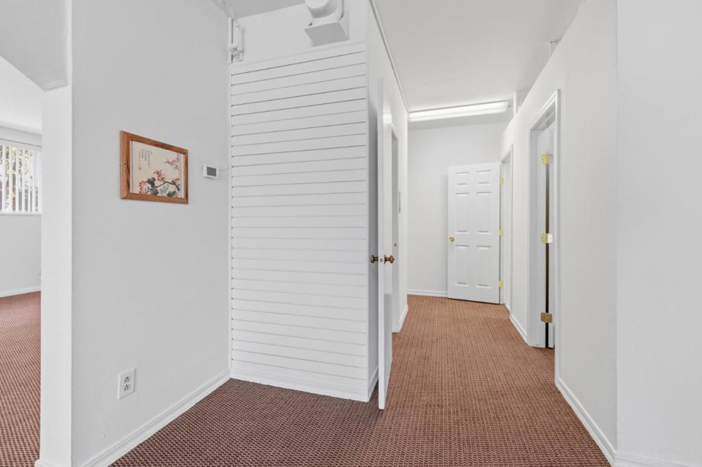 912 W El Camino Real Property Photo 12