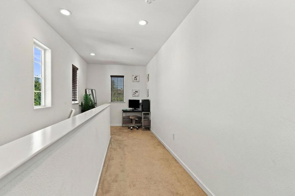 6 Driftwood Lane Property Photo 16