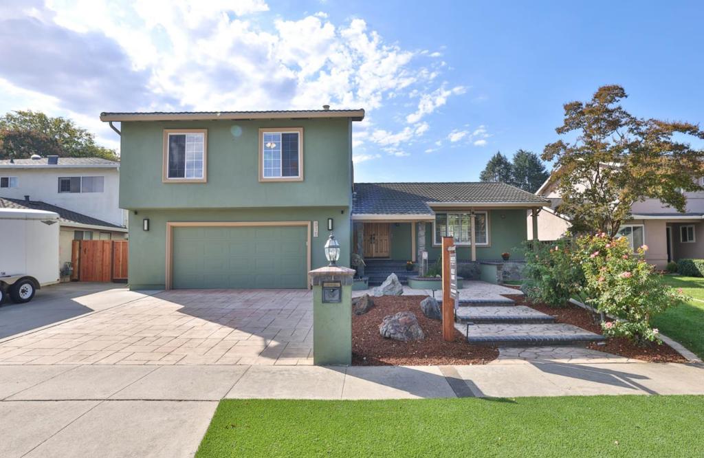 310 Viscaino Way Property Photo 1