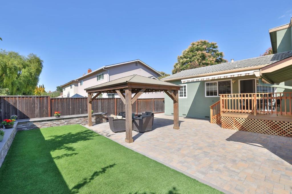 310 Viscaino Way Property Photo 29