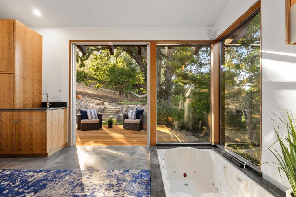 14123 Tracy Court Property Photo 20