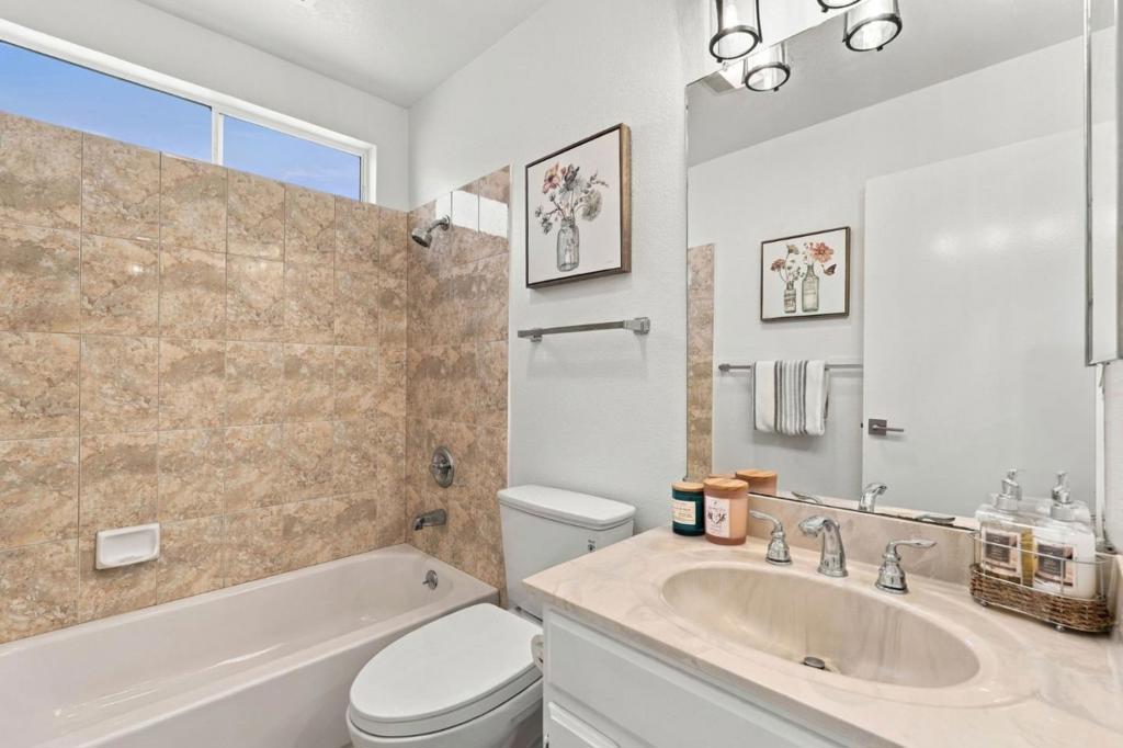 542 Hamlin Way Property Photo 27