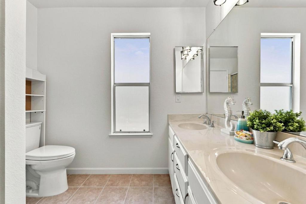 542 Hamlin Way Property Photo 33