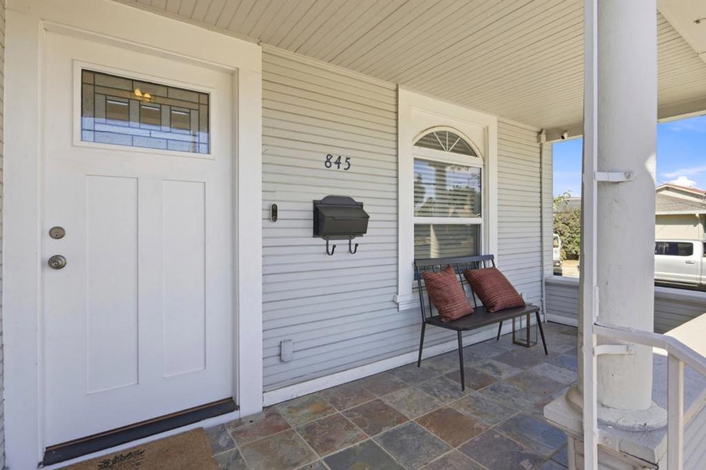 845 E Taylor Street Property Photo 3